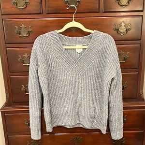 V neck sweater